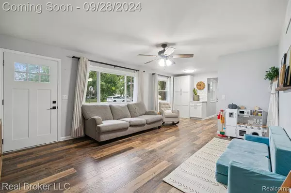 6078 FREEDOM Lane, Flint, MI 48506