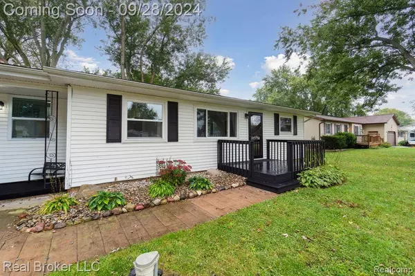 6078 FREEDOM Lane, Flint, MI 48506