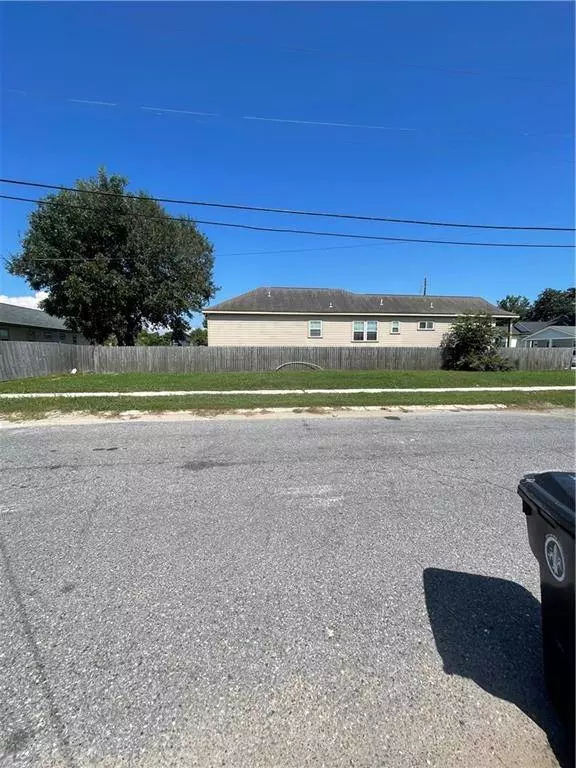 4622 ALLEN ST, New Orleans, LA 70122