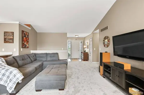 821 DEWARS Street, Howell, MI 48843