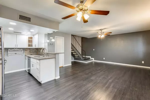 13411 N 8TH Street, Phoenix, AZ 85022