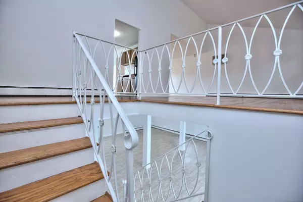 6 Leatherwood Road, Norwalk, CT 06851