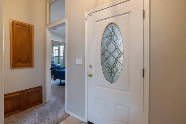 1425 E Sunnyside Avenue, Visalia, CA 93292