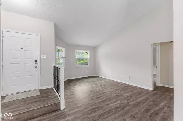 10916 Geist Woods North DR, Indianapolis, IN 46256