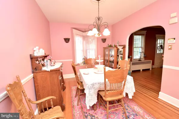 319 TRENTON AVE, Laurel Springs, NJ 08021