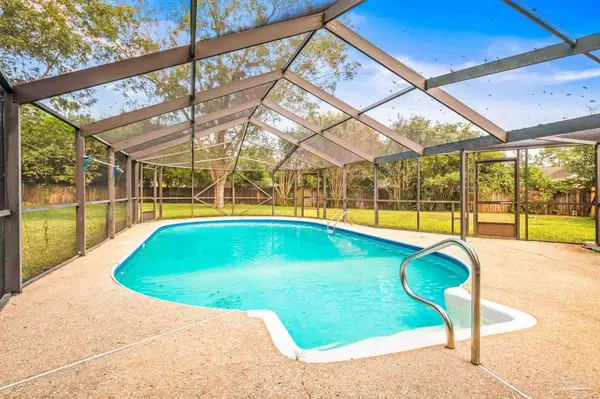 3600 De Loach, Pensacola, FL 32514