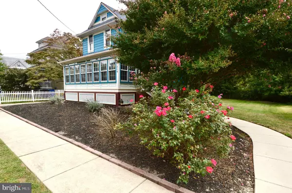 319 TRENTON AVE, Laurel Springs, NJ 08021