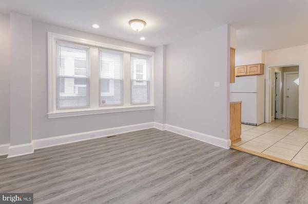 215 E POPLAR ST, Norristown, PA 19401