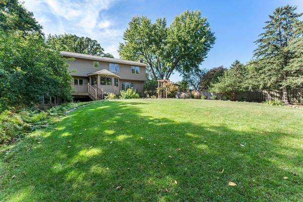 1737 Drake DR, Eagan, MN 55122