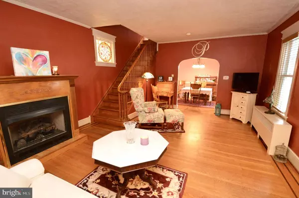 319 TRENTON AVE, Laurel Springs, NJ 08021