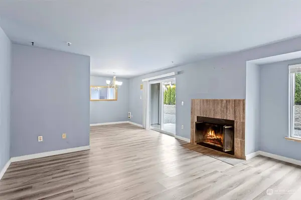 12412 109th Ct NE #C101, Kirkland, WA 98034