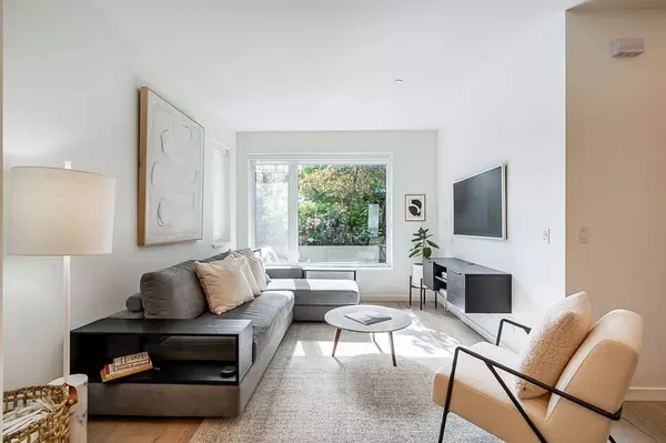 528 E 2ND ST #22, North Vancouver, BC V7L 0G8