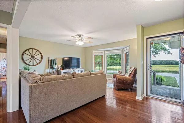 22861 Metcalf AVE, Bucyrus, KS 66013