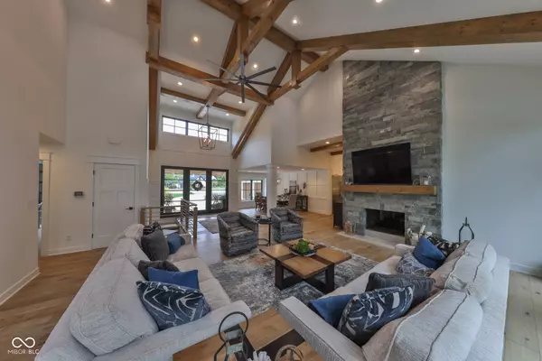 8219 Twin Pointe CIR, Indianapolis, IN 46236