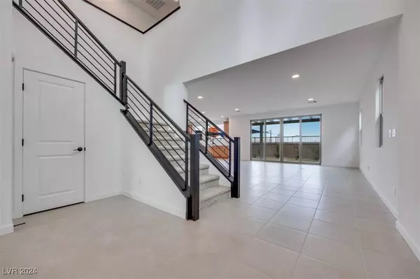 6914 Pacific Robin Street, North Las Vegas, NV 89084