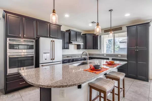 4707 S AVITUS Lane, Mesa, AZ 85212