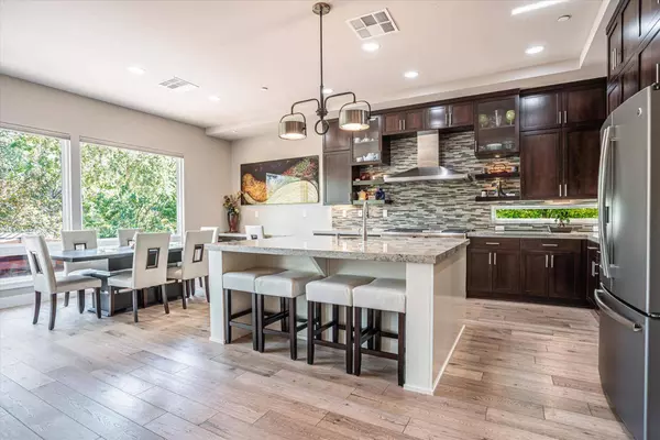 3530 Serramont CT, Carmichael, CA 95608