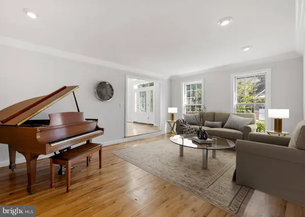 9610 JENNY LN, Fairfax, VA 22032