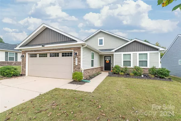 6417 Brawley Ann DR, Charlotte, NC 28215