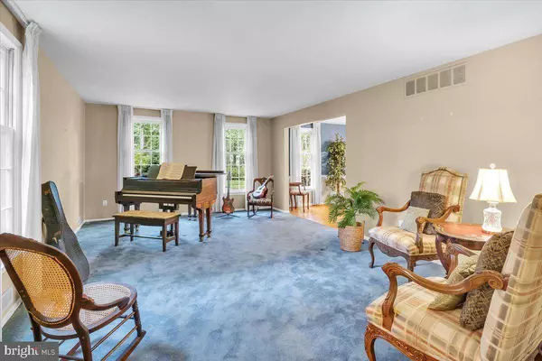 103 WESTON DR, Cherry Hill, NJ 08003