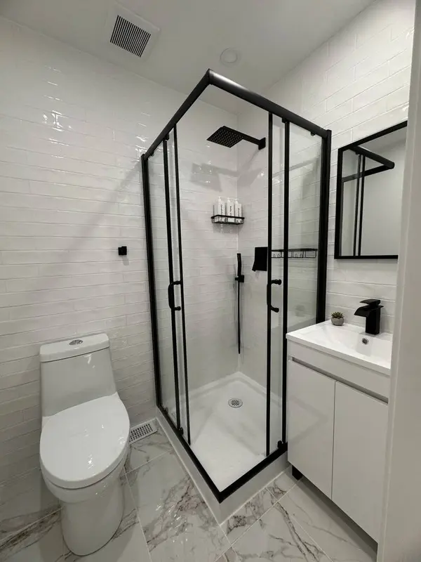 6901 Penner Avenue, Downers Grove, IL 60516