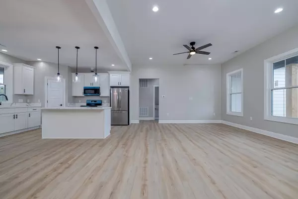 10255 DALMATIAN DR, Mcgaheysville, VA 22840