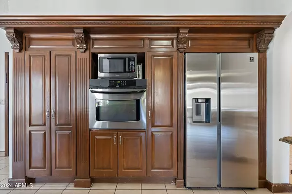 6315 W AIRE LIBRE Avenue, Glendale, AZ 85306