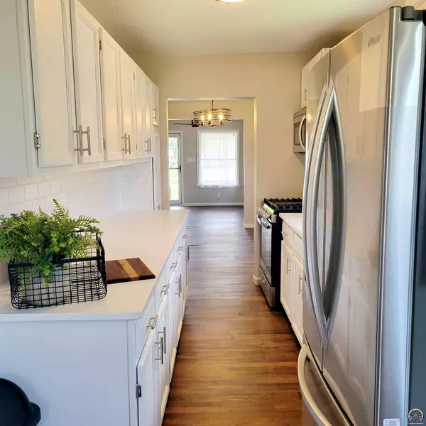 204 E Main ST, Meriden, KS 66512