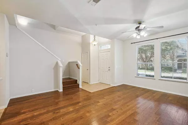 548 Legends Drive, Lewisville, TX 75057