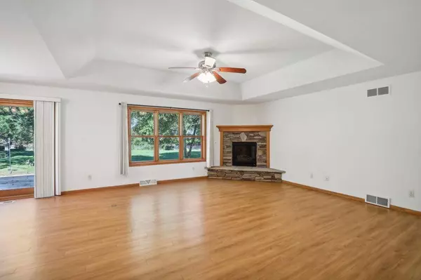 7132 Hickory Run, Waunakee, WI 53597