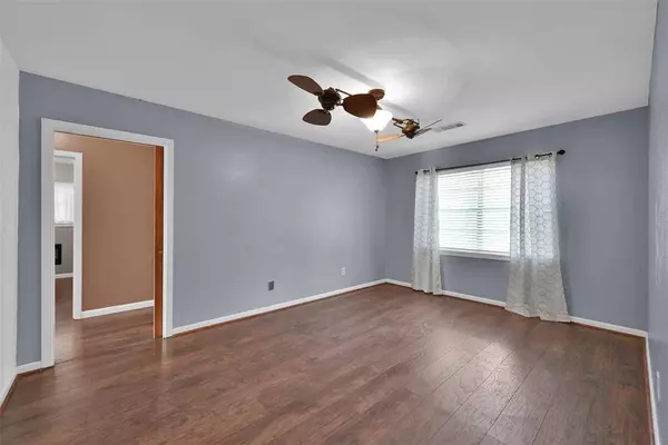 405 Billie Bess LN, Conroe, TX 77301