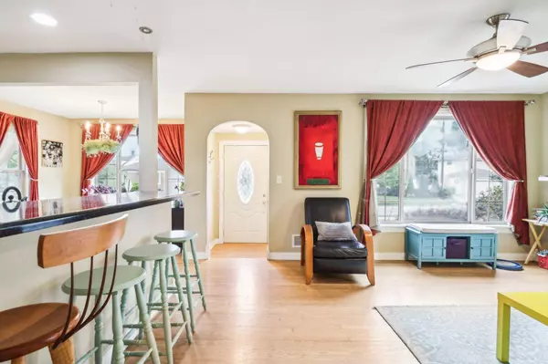 7926 28th Ave, Kenosha, WI 53143