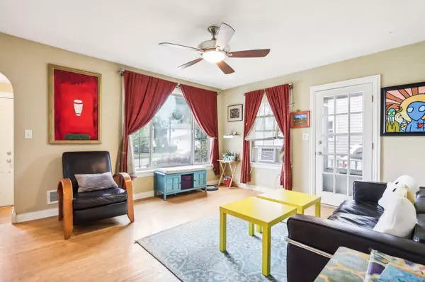 7926 28th Ave, Kenosha, WI 53143