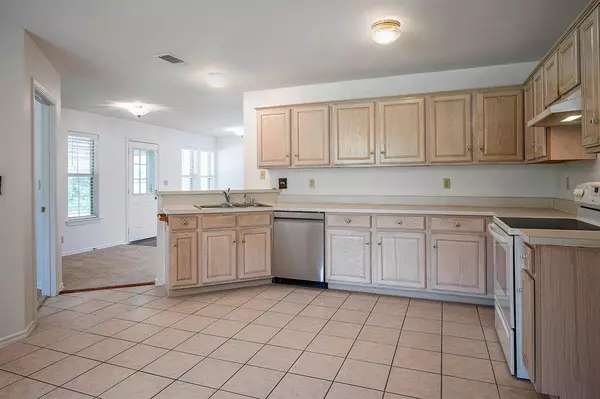 450 Venezia Court, Princeton, TX 75407