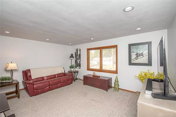 4904 Hickory Woods Trail, Dayton, OH 45432