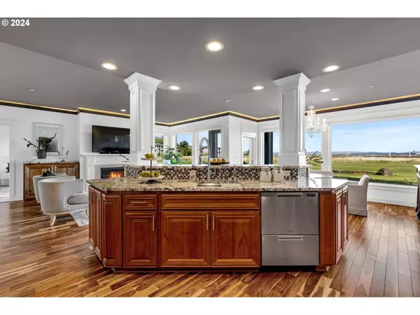 5433 SE SCENIC LN, Vancouver, WA 98661