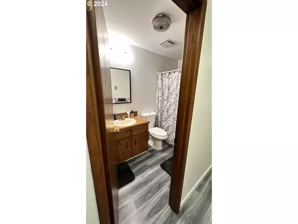 117 DEBBIE ST, Longview, WA 98632