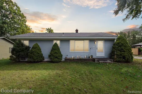 53130 LUANN Drive, Shelby Twp, MI 48316