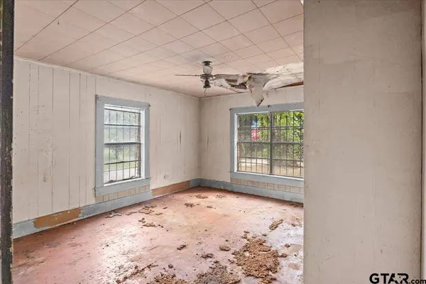 524 Pierce Ln, Jacksonville, TX 75766