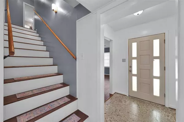 405 Billie Bess LN, Conroe, TX 77301