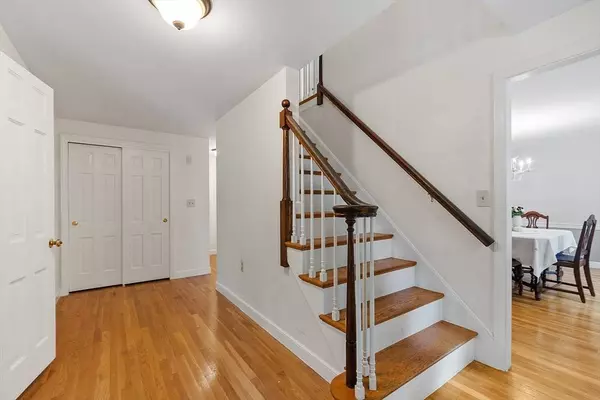 24 Kathleen Dr, Andover, MA 01810