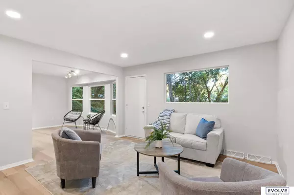 207 Forest Drive, Bellevue, NE 68005