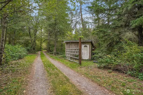 13822 250th ST E, Graham, WA 98338