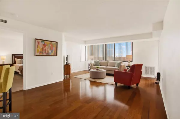 10101 GROSVENOR PL #1915, Rockville, MD 20852