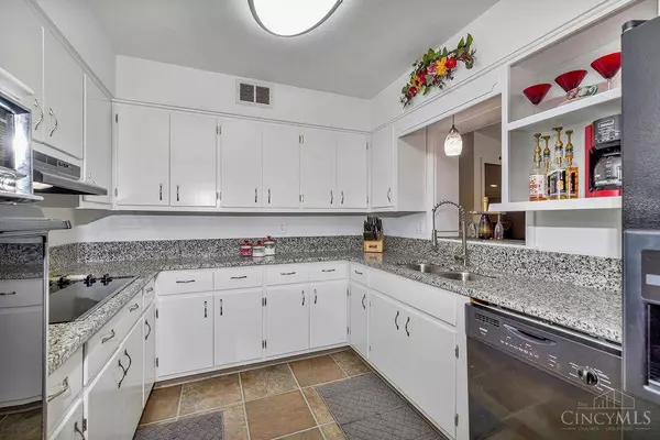 261 Littlebrook Dr, Fairfield, OH 45014