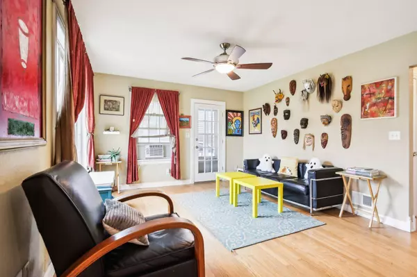 7926 28th Ave, Kenosha, WI 53143