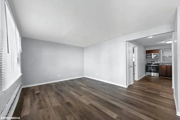 7617 S Colfax Avenue, Chicago, IL 60649