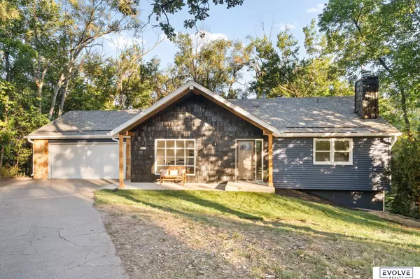 207 Forest Drive, Bellevue, NE 68005