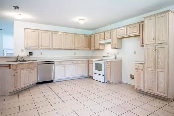 450 Venezia Court, Princeton, TX 75407