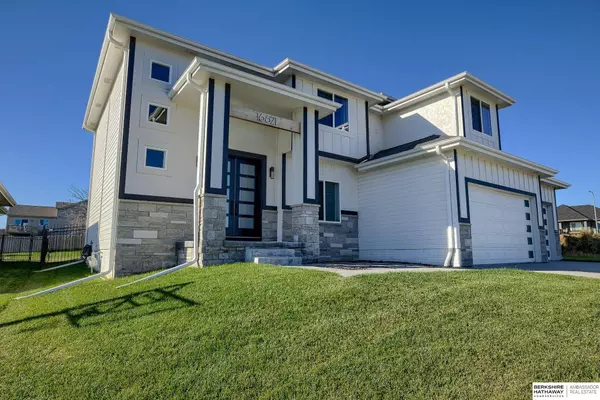 16621 Gilder Avenue, Bennington, NE 68007